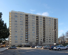 511 Canonberry Court & 666 Terrace Drive in Oshawa, ON - Building Photo - Building Photo