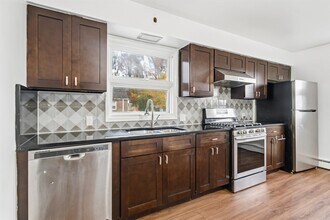 2 Raydol Ave in Secaucus, NJ - Building Photo - Building Photo