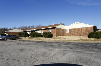 Heritage Circle Apartments in Roxboro, NC - Building Photo - Building Photo