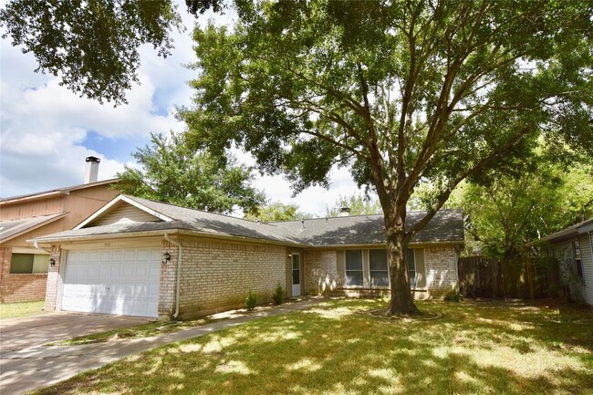 property at 910 Golden W Dr