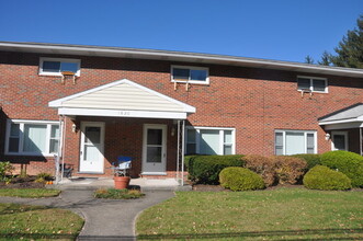 1620 Princeton Rd, Unit #3 in Altoona, PA - Building Photo - Building Photo