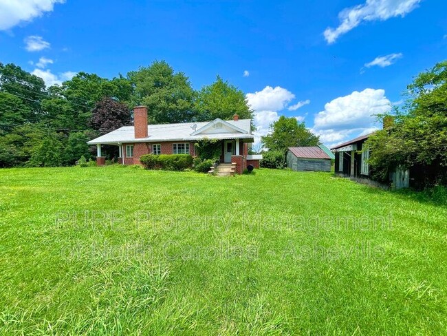 239 Mt Carmel Rd in Asheville, NC - Building Photo - Building Photo