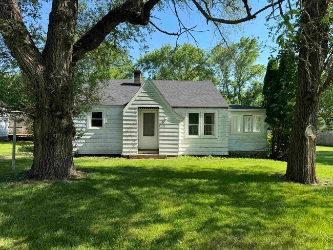 2110 E Yale Ave in Muncie, IN - Building Photo - Building Photo