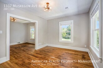 1337 Muskegon Ave NW in Grand Rapids, MI - Building Photo - Building Photo