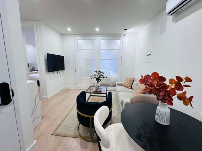 347 E 78th St in New York, NY - Building Photo - Building Photo