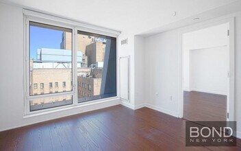 400 W 113th St in New York, NY - Building Photo - Building Photo