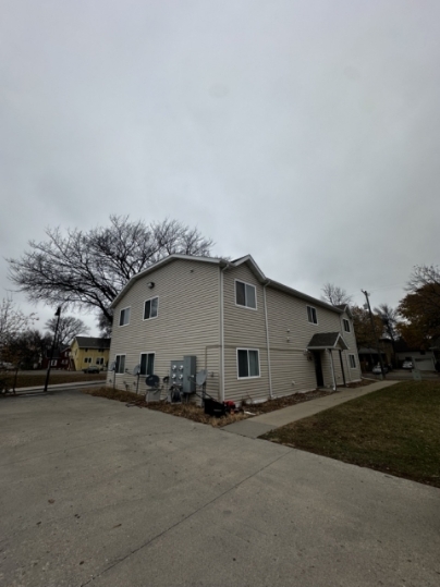 124 6th Ave N, Unit #4 in Fargo, ND - Building Photo