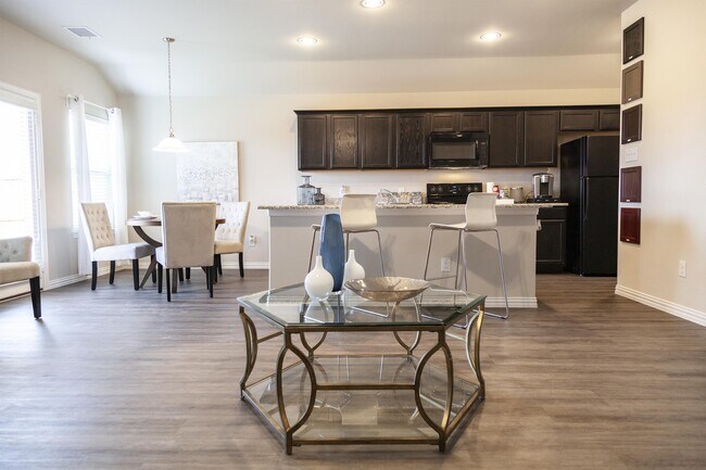 10013 Spice Ln in Dallas, TX - Building Photo - Building Photo
