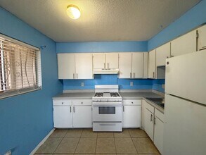136 General Arnold St NE in Albuquerque, NM - Building Photo - Building Photo