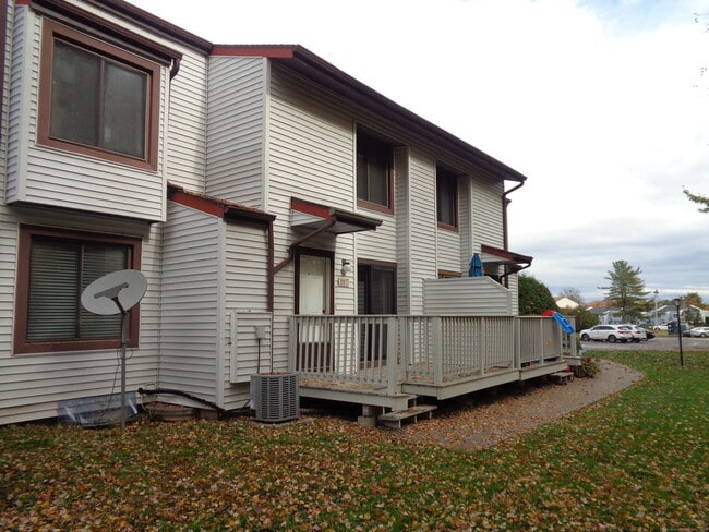 property at 207 Cottonwood Rd