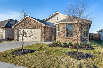 1349 Tierra Blanca Dr in Fort Worth, TX - Building Photo - Building Photo