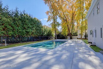 243 Woodcrest Rd in Ocean Township, NJ - Building Photo - Building Photo