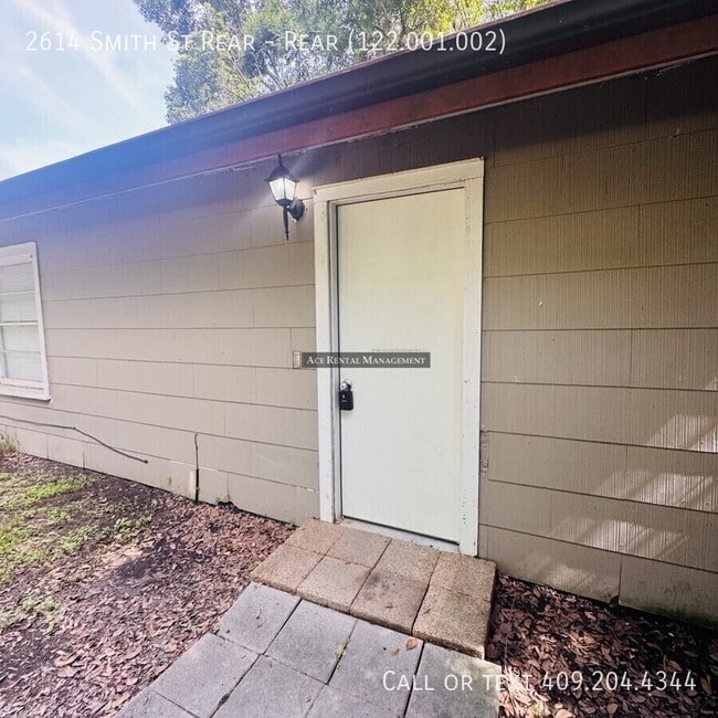 property at 2614 Smith St