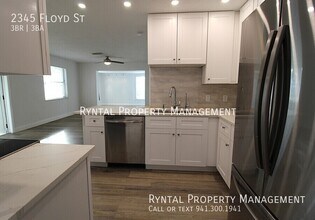 2345 Floyd St in Sarasota, FL - Foto de edificio - Building Photo