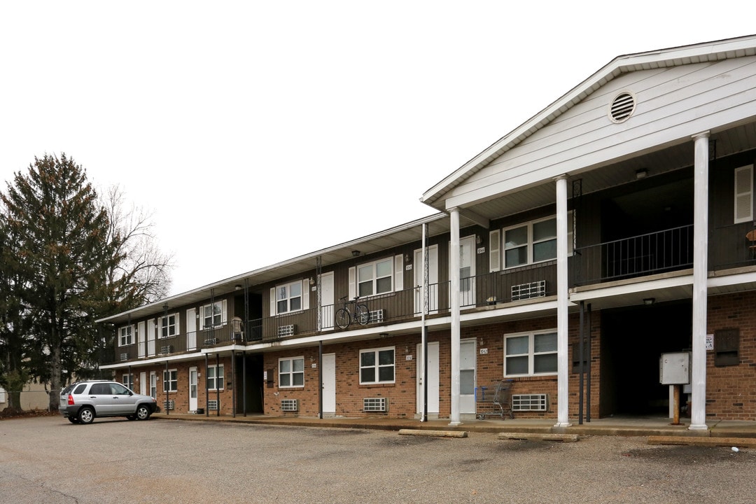 Sunrise East Apartments in Evansville, IN - Building Photo