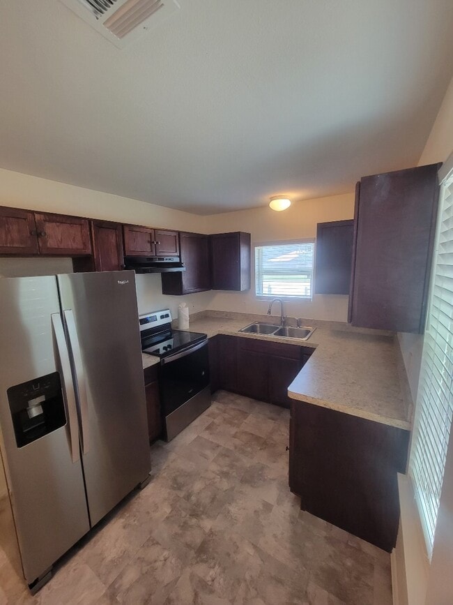 716 - 718 N Cooper St, Unit 1 in Arlington, TX - Building Photo - Building Photo