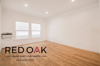 1818 Whitley Ave in Los Angeles, CA - Building Photo - Building Photo