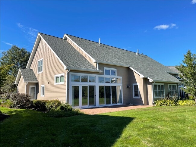 245 Roseland Ln in Canandaigua, NY - Building Photo - Building Photo