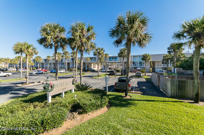 901 Ocean Blvd in Atlantic Beach, FL - Building Photo - Building Photo