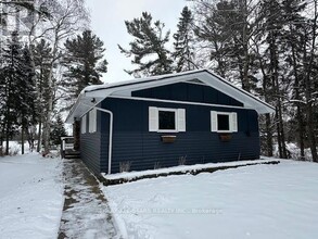 45 Lakewood Crescent in Kawartha Lakes, ON - Building Photo - Building Photo