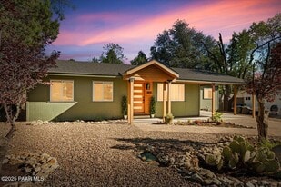 1810 Meadowbrook Rd in Prescott, AZ - Building Photo