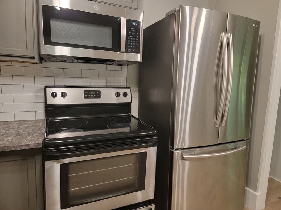 723 Ford Pl in Scottdale, GA - Building Photo