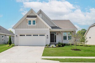 15099 Covebrook Ln in Fishers, IN - Building Photo