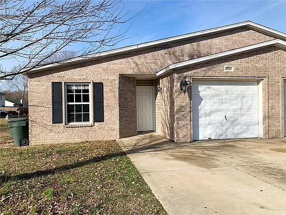 property at 1333 N Colorado Dr