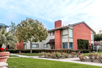 Tustin Village Apartments in Tustin, CA - Building Photo - Building Photo