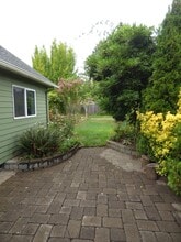 4592 Indian Earth Ct in Salem, OR - Building Photo - Building Photo