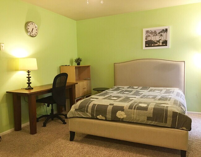 9106 Emberglow Ln, Unit Upstairs bedroom