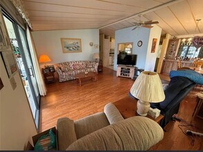 1532 W Schwartz Blvd in Lady Lake, FL - Building Photo - Building Photo