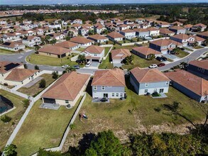 1171 Oak Bluff Dr in Davenport, FL - Building Photo - Building Photo