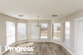 6918 Meadow Bend Dr in Arlington, TX - Foto de edificio - Building Photo