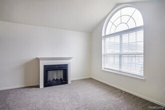 29742 Fox Run Cir in Warren, MI - Building Photo - Building Photo