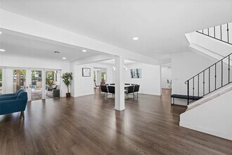 413 Holiday Dr in Hallandale Beach, FL - Building Photo - Building Photo