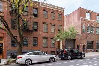 749 Washington St in New York, NY - Building Photo - Building Photo