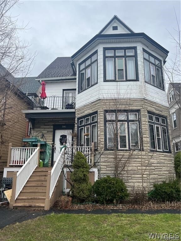 581 Richmond Ave in Buffalo, NY - Building Photo - Building Photo