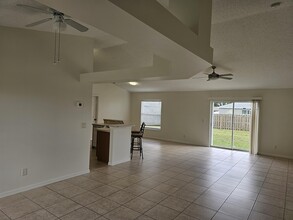 162 SW Grimaldo Terrace in Port St. Lucie, FL - Foto de edificio - Building Photo