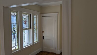 162-164 Langdon Ave-Unit -162 in Watertown, MA - Building Photo - Building Photo