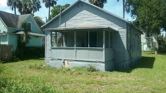 417 Maple St in Daytona Beach, FL - Building Photo