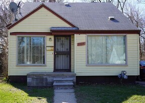 20115 Santa Barbara Dr in Detroit, MI - Building Photo
