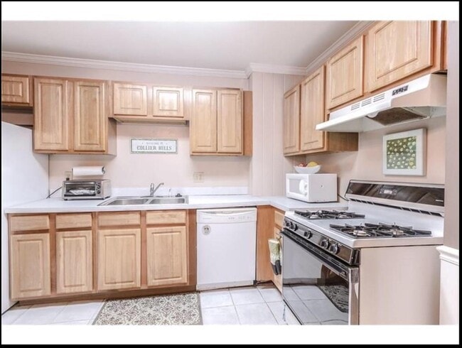 432 Collier Rd NW in Atlanta, GA - Building Photo - Building Photo