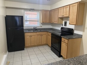 3106 Calwagner St, Unit B in Franklin Park, IL - Foto de edificio - Building Photo