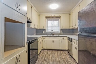 924 Green Forest Dr in Montgomery, AL - Building Photo - Building Photo