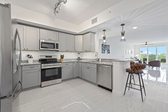 131 S Courtenay Pkwy in Merritt Island, FL - Building Photo - Building Photo