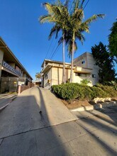 802 N Edgewood St in Inglewood, CA - Foto de edificio - Building Photo