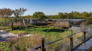 4903 Edgemoor Ln, Unit SI ID1490323P in Bethesda, MD - Building Photo - Building Photo