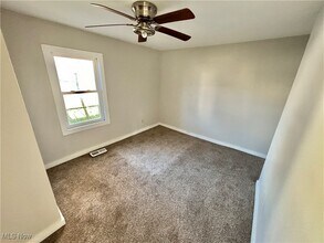 289 Sumner Ct in Akron, OH - Building Photo - Building Photo