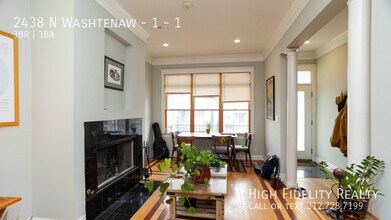 2438 N Washtenaw Ave in Chicago, IL - Building Photo - Building Photo